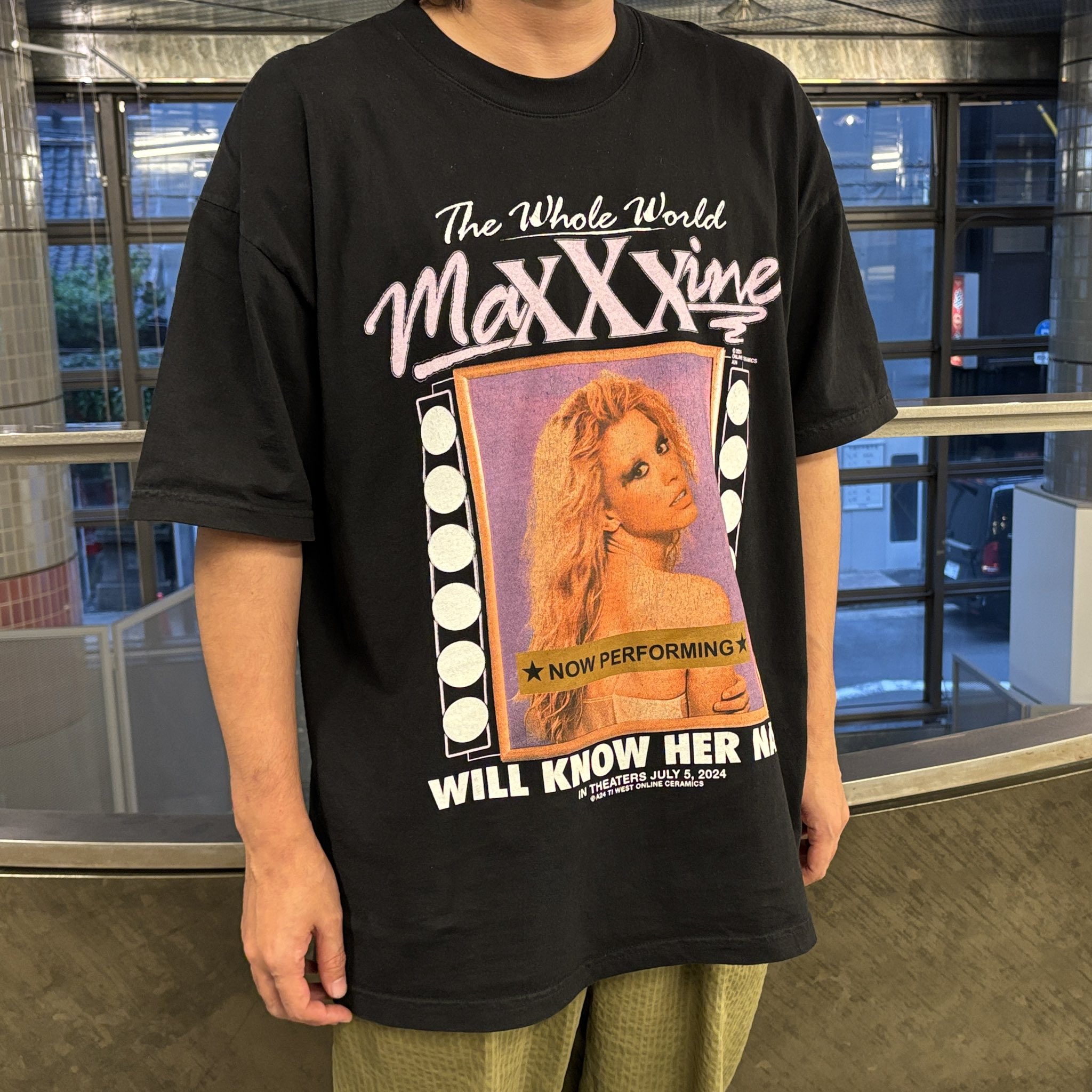 MAXXXINE マキシーン　Tシャツ　A24 公式グッズ　正規品 A24 MAXXXINE Minx Mantra Tシャツ映画 x pearl - メルカリ