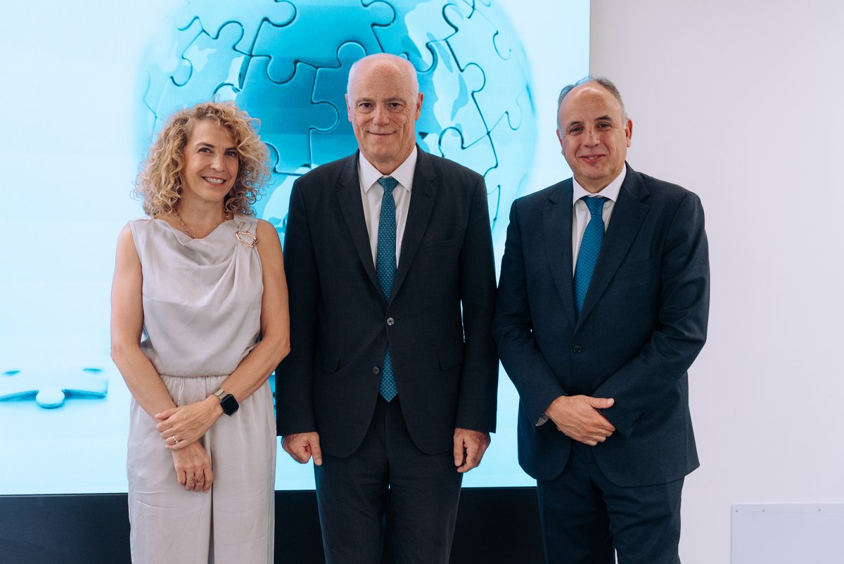 APD (@apdasociacion) on Twitter photo José Manuel Campa, Presidente de la <a href="/EBA_News/">EU Banking Authority - EBA 🇪🇺</a>, ha protagonizado el encuentro 'El impacto geopolítico en el mapa financiero global', impulsado junto a @Ibercaja en #madrid. Campa abordó cuestiones de actualidad y atendió preguntas de los asistentes #ExperienciasAPD. José Manuel Campa, Presidente de la <a href="/EBA_News/">EU Banking Authority - EBA 🇪🇺</a>, ha protagonizado el encuentro 'El impacto geopolítico en el mapa financiero global', impulsado junto a @Ibercaja en #madrid. Campa abordó cuestiones de actualidad y atendió preguntas de los asistentes #ExperienciasAPD.