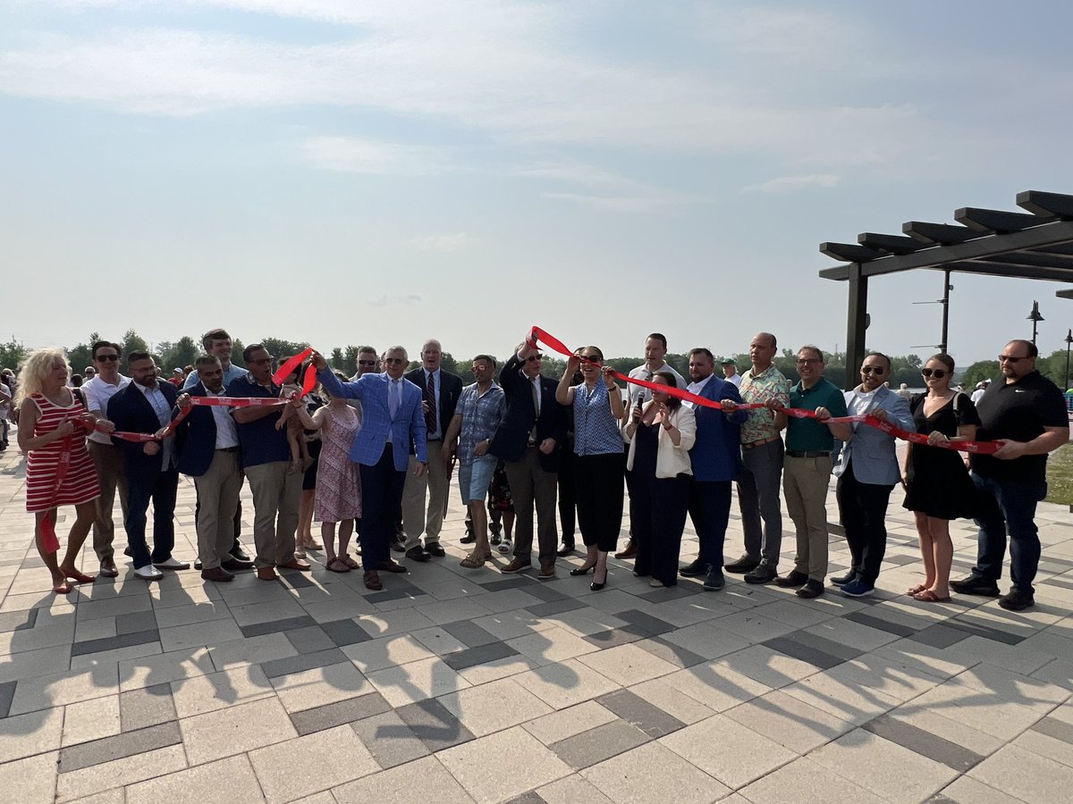 AJPicenteJr's tweet image. What a great evening at #HarborPoint yesterday in #Utica. I congratulate Mayor Galime on its opening to the public and look forward to working together in the next stages of its development.