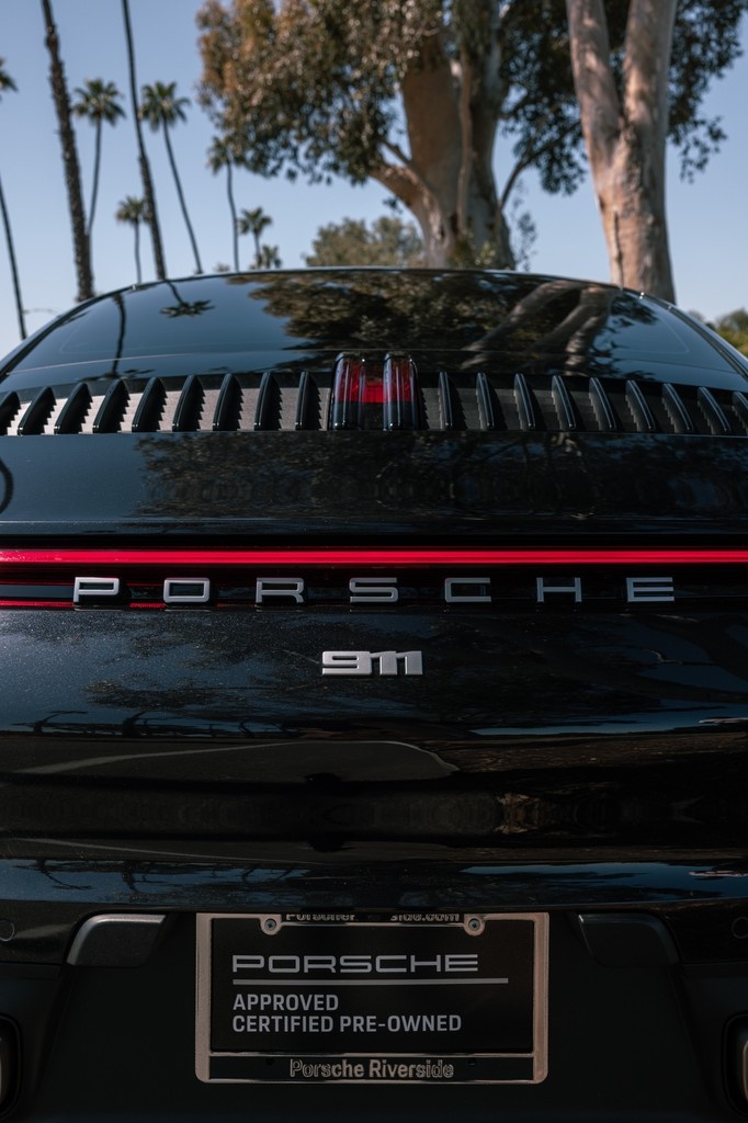PorscheRiversid's tweet image. The Porsche 911 Carrera combines timeless design with performance that thrills. Ready for the ride of your life?

 #PorscheRiverside #911Carrera #PorschePerformance #LuxurySportsCar #InlandEmpire