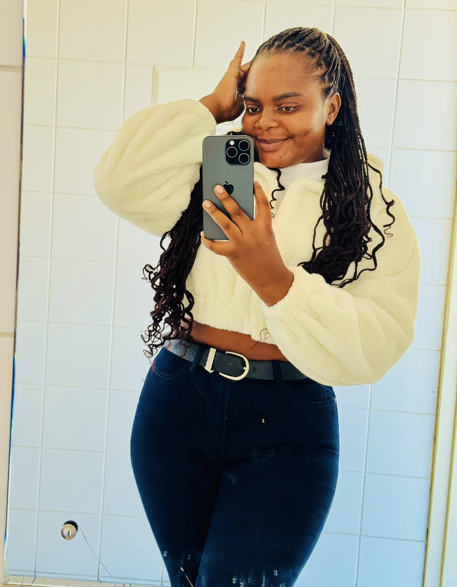 ——-Gwaanaka— tweet media