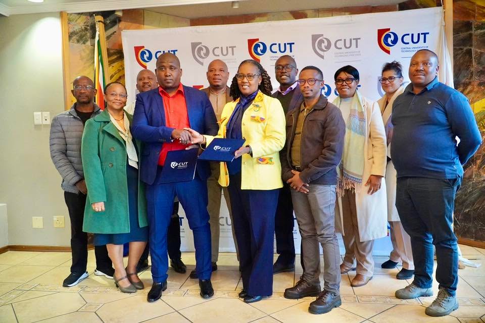 cutfsonline's tweet photo. CUT Strengthens Stakeholder Relations with 2025 Salary Agreement
#ThinkingBeyond https://t.co/8e8xlJBUbl