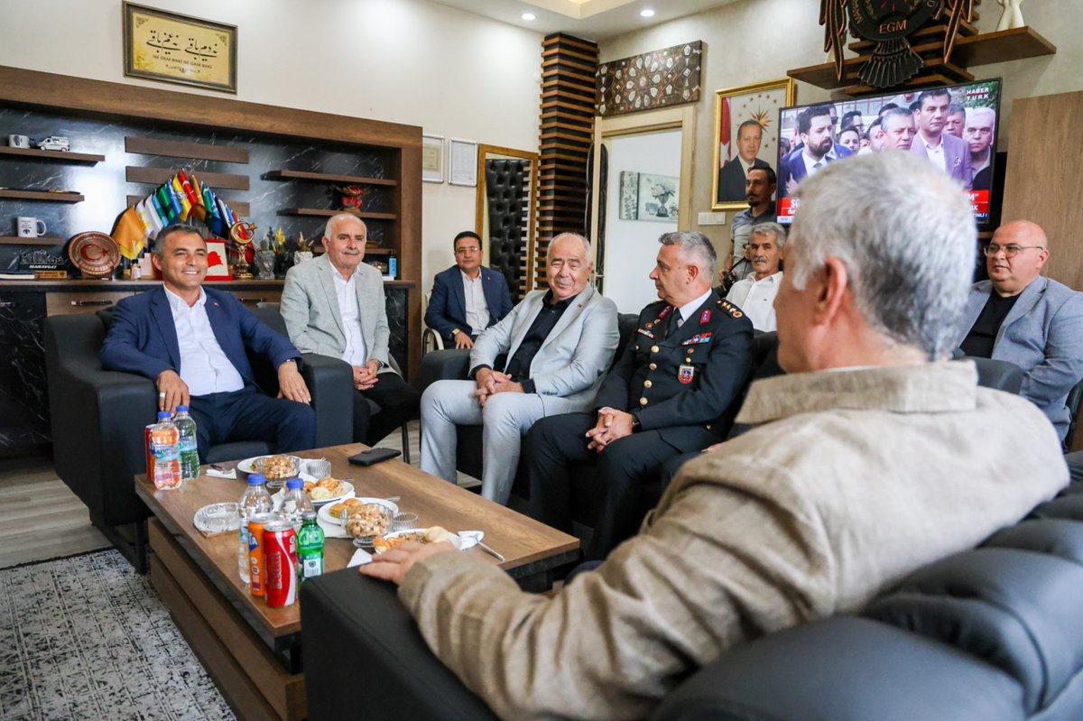 Manavgat Kaymakamımız Sn. Adil Karataş ile birlikte İlçe Emniyet Müdürlüğümüzü ve İlçe Jandarma Komutanlığımızı ziyaret ederek güvenliğimiz için görev başında olan kıymetli personelimizin bayramını kutladık. Ardından Huzurevimizde kalan büyüklerimizle, kahraman gazilerimizle ve