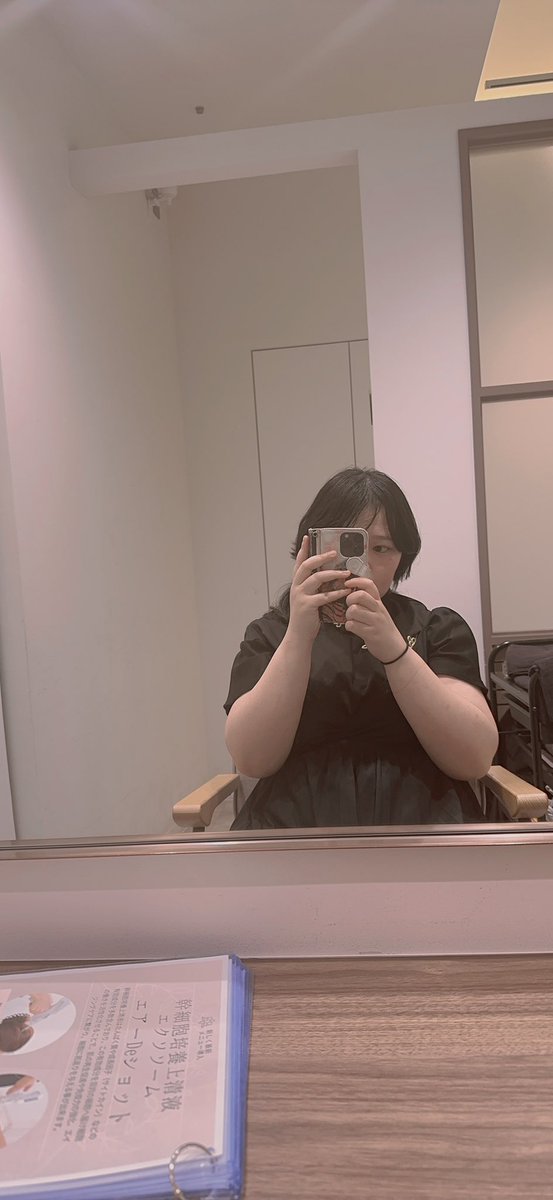 May_Midori_'s tweet photo. 今日はいつもの美容院で3ヶ月ごとの定期メンテ
綺麗にしてもらいます
＃緑めい
＃定期メンテ
＃美容院 https://t.co/5KHXMchm84
