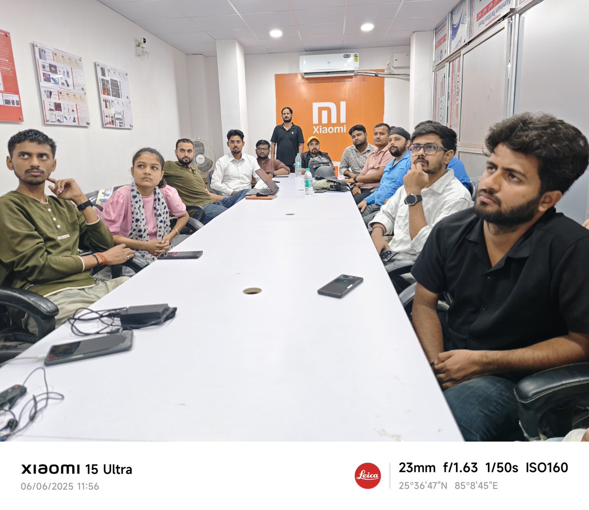 XFCPatna's tweet photo. 🔹 Language Support rollout discussed
🔹 Fans gave direct feedback on service quality.
Huge thanks to Rajeev Jha (ZSM) &amp; Shekhar Sir (SM) for actively listening and empowering fans ❤️
 #XiaomiService #XiaomiIndia
@XiaomiIndia @atytse @mathursudhin
@ssa01 https://t.co/nBMr3fK6US