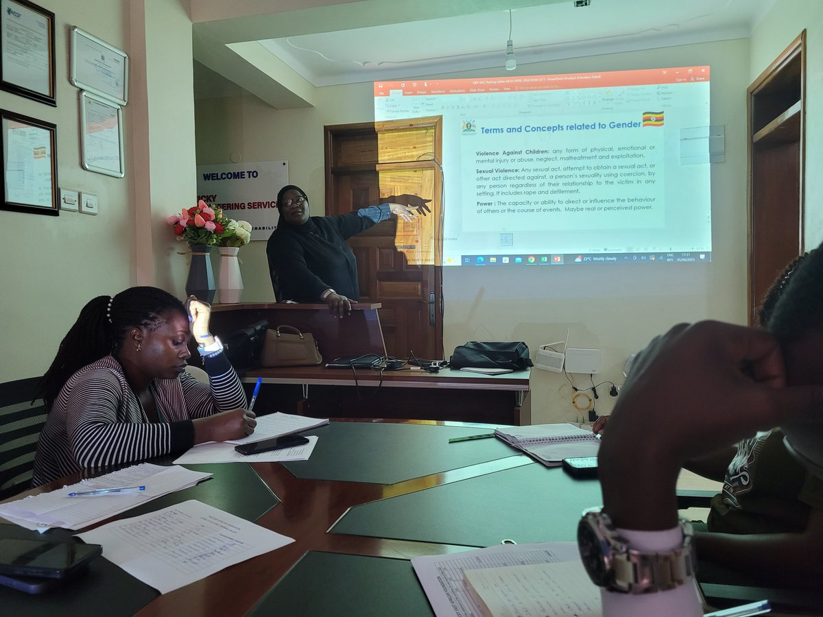 WezeshaGirls's tweet photo. @ReafUg yesterday deepened their knowledge of the link between #GBV & health & how healthcare providers are front liners in tackling #SGBV & #VAC.
🎯 Stronger skills, stronger change, stronger impact!
#PreventGBV
#SDG3ForAll
@KCCAUG https://t.co/5zavf45yfv