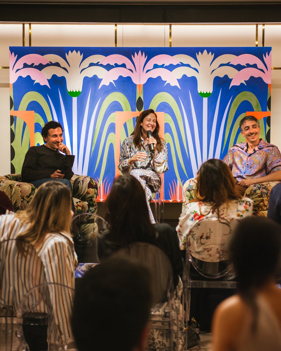 Etro Meets Art.
Inside the Montenapoleone boutique in Milan, fashion and art come together in conversation for the first time. Creative Director Marco De Vincenzo and artist Agostino Iacurci, joined by Gea Politi, reflect on collaboration, and shared imagination.
#EtroSummer