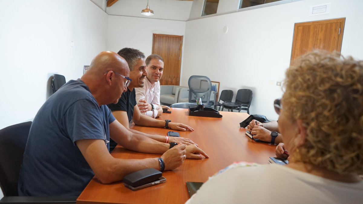 Jesús Giménez Gallo (@jegiga) on Twitter photo 🤍🖤 Junto con mis compañeros del grupo municipal <a href="/RicardoSeGar/">®️icardo Segado 🇪🇸🇩🇰</a> y <a href="/PenchoEfese1/">Pencho Efesé 🏴🏳️🏴🏳️🇩🇰</a> mantenemos el primer encuentro con <a href="/edu68nova/">Eduardo Noguera V</a>, nuevo presidente de la <a href="/fpfcct/">Federación de Peñas FC Cartagena</a>, y alguno de sus colaboradores.
#CartagenaSeMueve ⚽️🇩🇰 🤍🖤 Junto con mis compañeros del grupo municipal <a href="/RicardoSeGar/">®️icardo Segado 🇪🇸🇩🇰</a> y <a href="/PenchoEfese1/">Pencho Efesé 🏴🏳️🏴🏳️🇩🇰</a> mantenemos el primer encuentro con <a href="/edu68nova/">Eduardo Noguera V</a>, nuevo presidente de la <a href="/fpfcct/">Federación de Peñas FC Cartagena</a>, y alguno de sus colaboradores.
#CartagenaSeMueve ⚽️🇩🇰