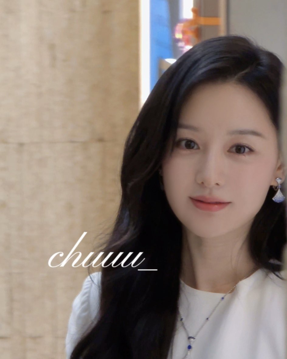 팬 보면 항상 예뽀니 상태인 거 넘 조아..