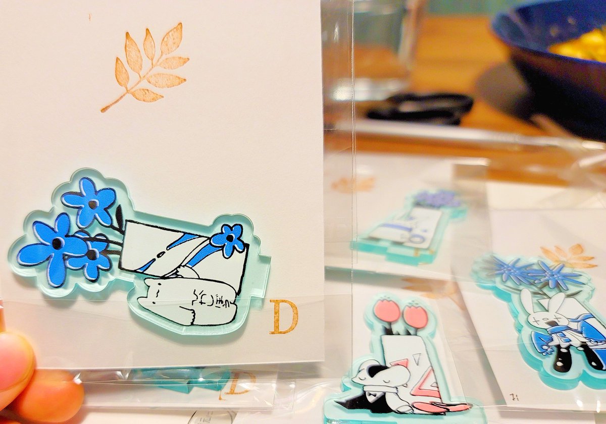 台座は裏に入れてお互い擦れないように袋詰め
売れても売れなくても可愛いから問題ない