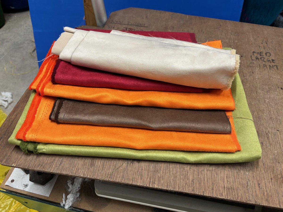 petnhome's tweet photo. Having a clearout of fabric offcuts... Check out 1kg FAUX SUEDE Fabric Scraps, Remnants, Decent Sizes, Colours as shown (Bundle S1) https://t.co/PJXC675hKQ #eBay via @eBay_UK 

The perfect way to get a range of colours at a great price! Happy Bidding!

#MHHSBD #fabric #offcuts https://t.co/Zf1X7QtJi9