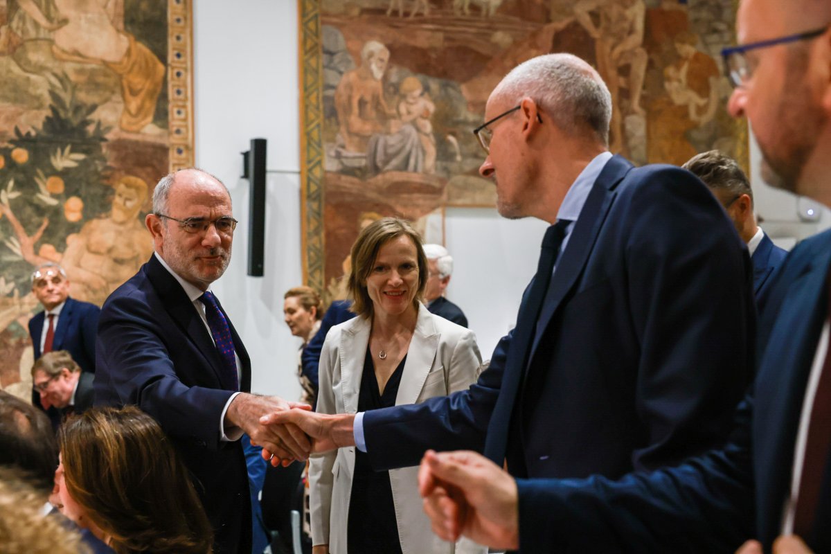 🤝 El conseller <a href="/jduch/">Jaume Duch</a> rep al Palau de la Generalitat els ambaixadors i ambaixadores de països de la Unió Europea

🇵🇱 Són de visita a Barcelona per iniciativa de la presidència polonesa del Consell de la UE <a href="/POLAND25EU/">Polish presidency of the Council of the EU</a>, que acaba el mandat aquest 30 de juny

#ElGovernDeTothom