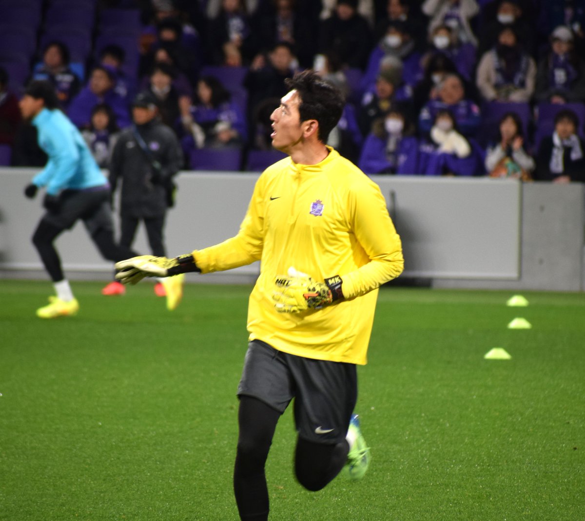 サンフレッチェ広島練習着 XXL 黄色 サンフレッチェ広島 #チョンミンギ Jリーグデビュー✨ 初スタメン‼ と