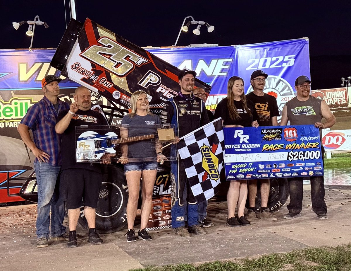 Maxim Racing, Inc. (@racemaxims) on Twitter photo Congrats! <a href="/TravisArenz25T/">Travis Arenz Motorsports</a> and your TEAM on the <a href="/HighLimitRacing/">High Limit Racing</a> win! #racemaximswinner Congrats! <a href="/TravisArenz25T/">Travis Arenz Motorsports</a> and your TEAM on the <a href="/HighLimitRacing/">High Limit Racing</a> win! #racemaximswinner