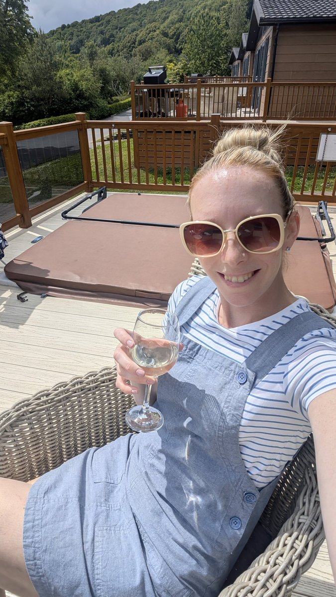 Claire_MCR's tweet image. Half term holiday over 😭 our first 7 night holiday away in Cheddar...weather was amazing and feeling recharged! Back to running this weekend and signing to my new gym 👏🏼💪🏼🏃🏼‍♀️#halftermholiday #FitnessGoals