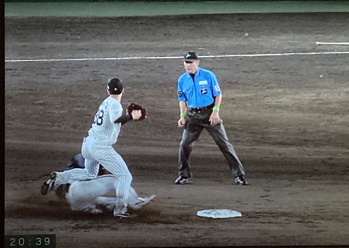 『 ベース に 向かって 走塁してない 』
    by.   解説  #赤星憲広

#阪神タイガース
#hanshin #tigers