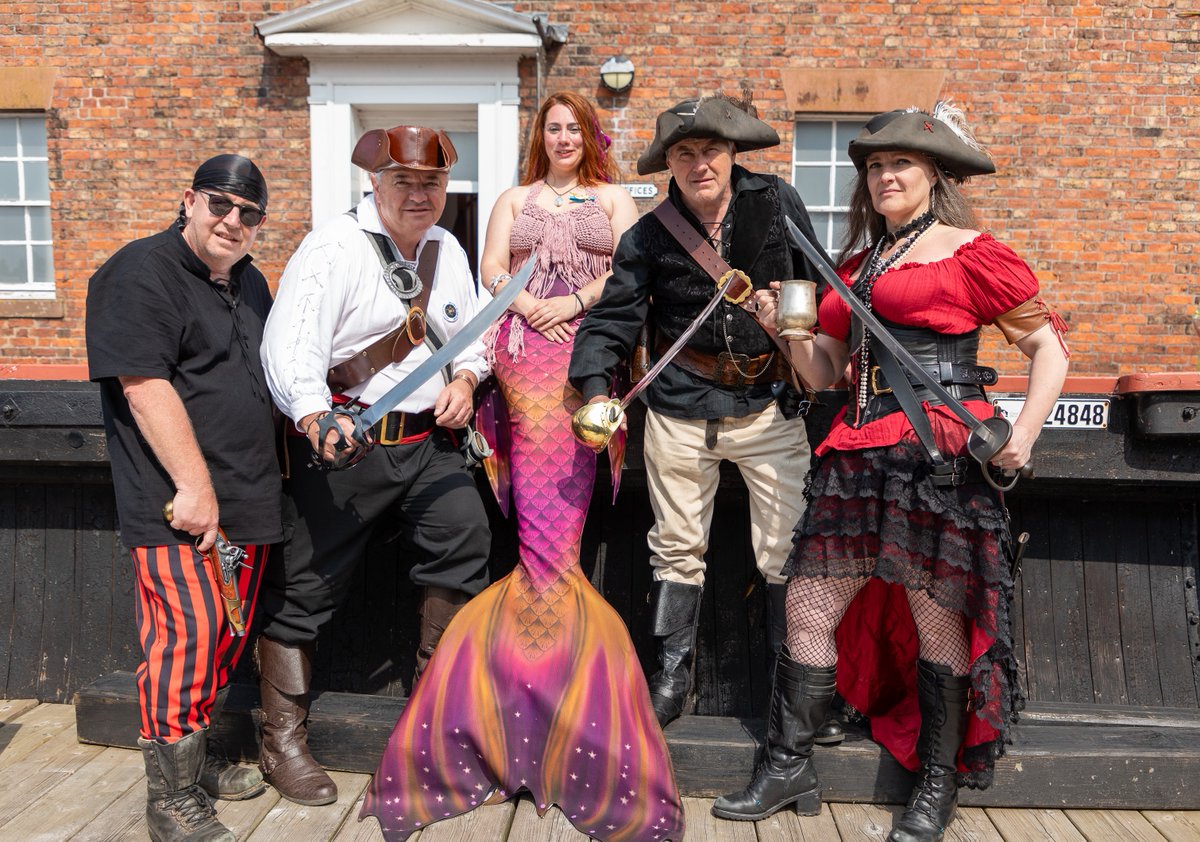 Shiver me timbers - pirates are poised to take over National Waterways Museum this weekend (7-8 June) for 2 days of high seas shenanigans!
There'll be cannon &amp; pistol firing, treasure hunts, pirate costume parades, tug-o-war, games &amp; live music.
For info shorturl.at/NgB8Z