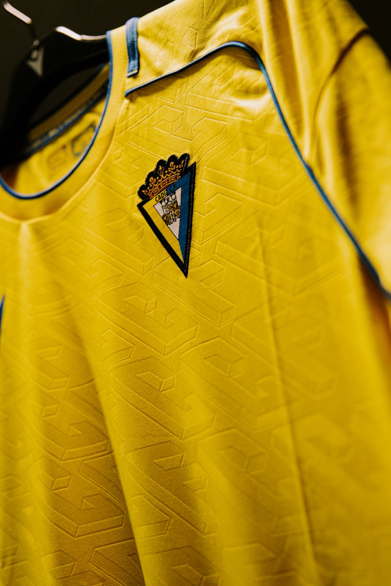 😍 Our new skin, more yellow than ever.

#DenominationOrigin

💻 Pre-booking available in the online store.