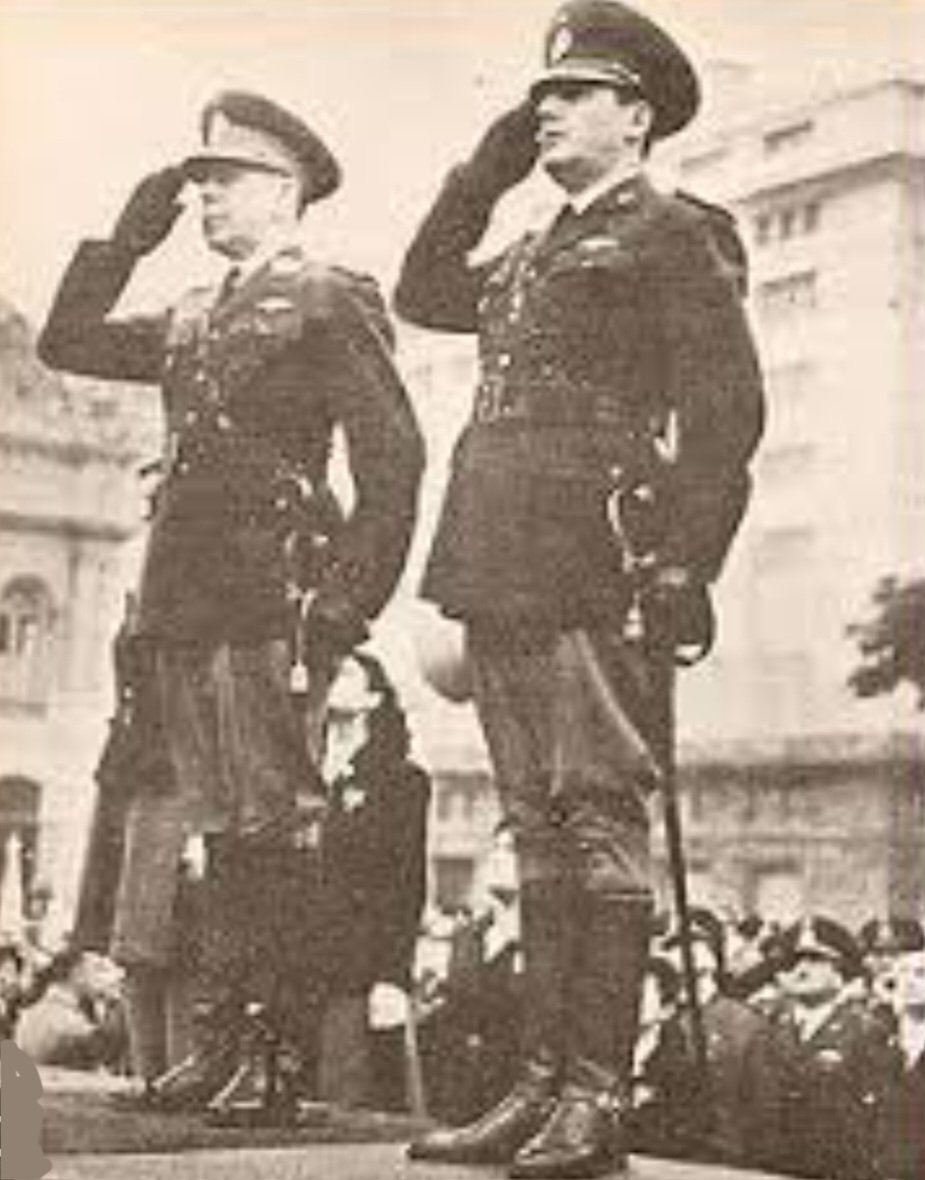 🔥 Se cumplieron 82 años del Golpe Militar contra el presidente Ramón Castillo.
El 4 de junio de 1943, un grupo de militares liderados por el Grupo de Oficiales Unidos, entre ellos Juan Domingo Perón, organizó un golpe de Estado contra la democracia que derrocó a Ramón Castillo.
