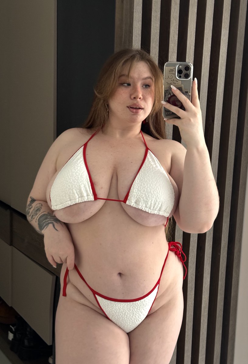 SunFoxyVibes's tweet photo. say 'uwu' if you want my exclusive anime pics in dms hehe https://t.co/96vZc5TQ6r