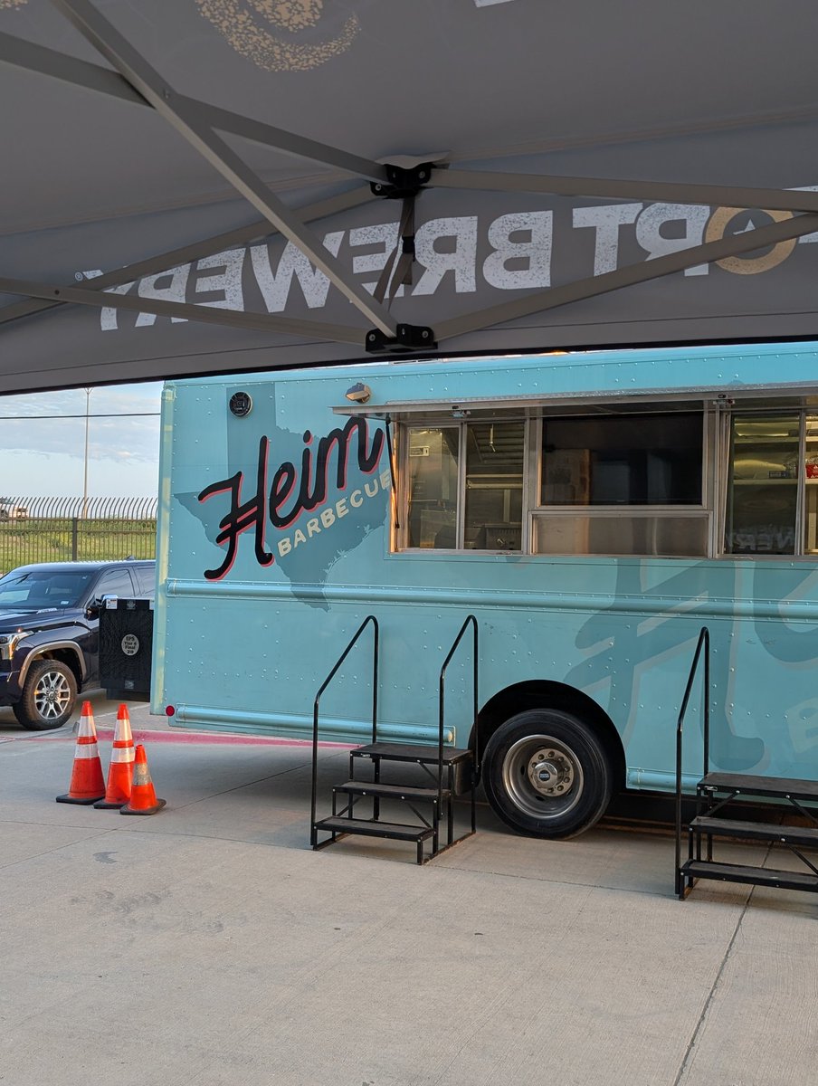 Huge thanks to the Andrews Distributing team for having us out this morning to feed the team in Fort Worth. Need catering? We got you