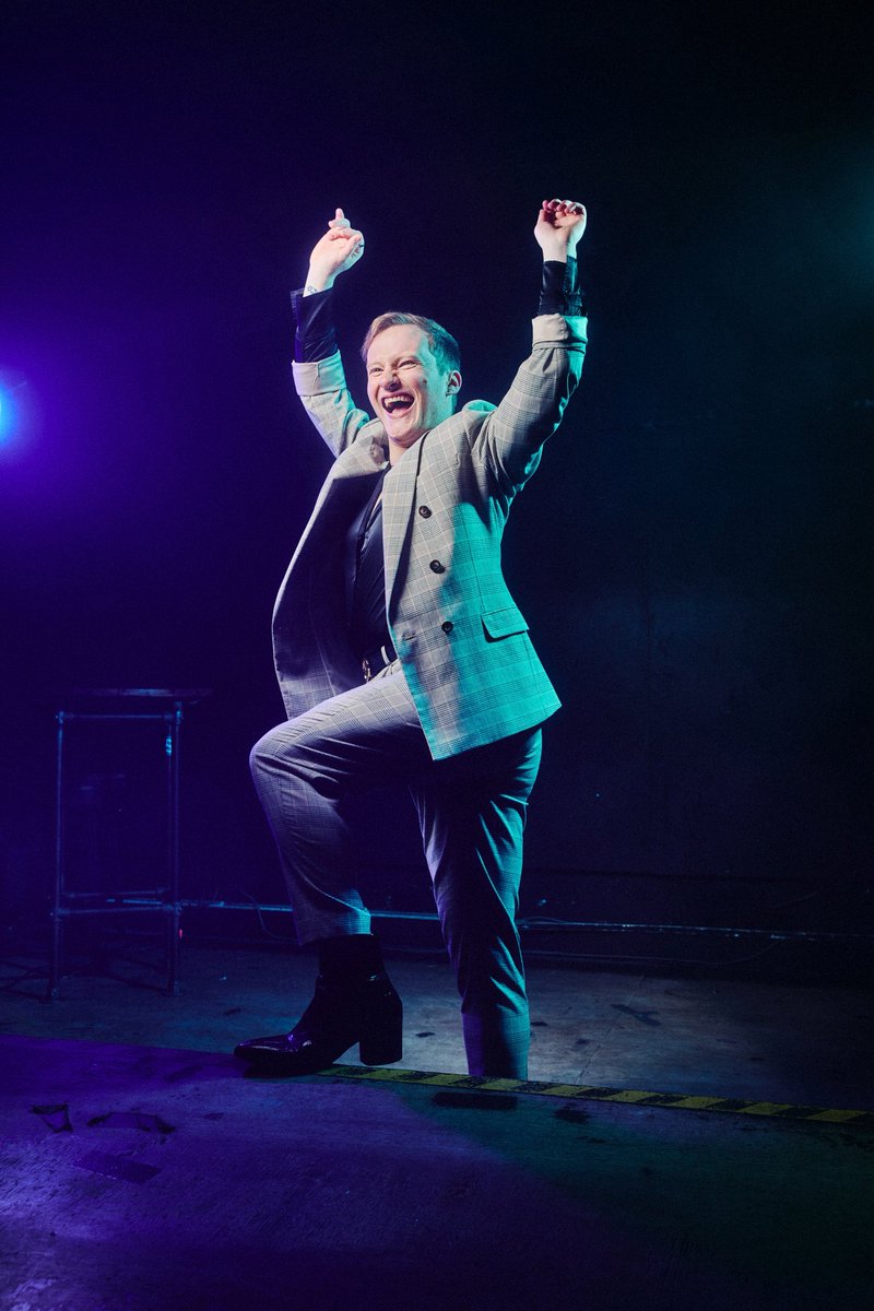 ⚡️ Meet the Cast! ⚡️

Aodhán Mallon- Franz

Why is Franz so happy? Oh yes- because we open EIGHT WEEKS TODAY!

edfringe.com/tickets/whats-…

#EdFringe #RockOfAges #MeetTheCast #Edfringe25