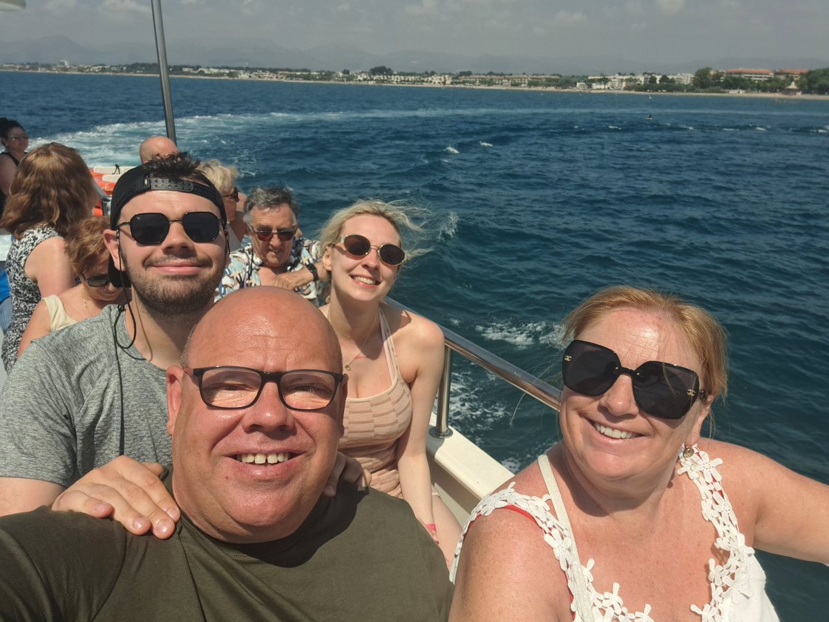 MrKevShort's tweet image. Great day with the fambo @short_caroline @Jay_Short_ #Cambrills #CostaDorada
❤️