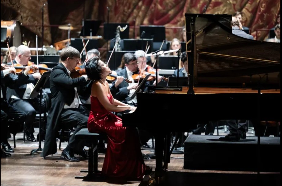 tracey_my_wong's tweet image. Rolex’s concert with Yuja Wang &amp;amp; the Vienna Philharmonic wasn’t just luxury

It was legacy in motion.

A tribute to Palais Garnier’s 150th

Investing in youth.

And honouring timeless artistry.

#Rolex #LuxuryWithPurpose #ClassicalMusic #Legacy
