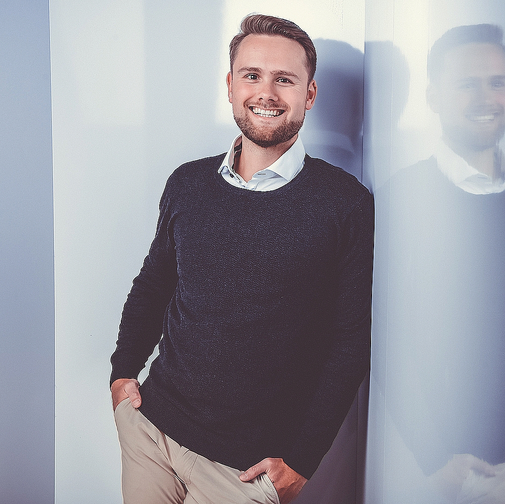 CamBiochem's tweet image. Congratulations to @DEggerichs from @hollfelderlab on his award of the Prize for Bioconversion of Renewable Resources from the German Chemical Society (@GDCh_aktuell) for his PhD thesis @TischlerLab at Ruhr University Bochum. Read more: bioc.cam.ac.uk/news/daniel-eg…