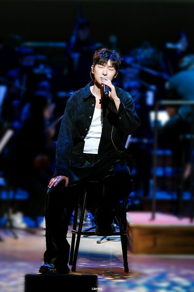 강혀니님 요즘 나시,,, 즐겨입으시나봐…!