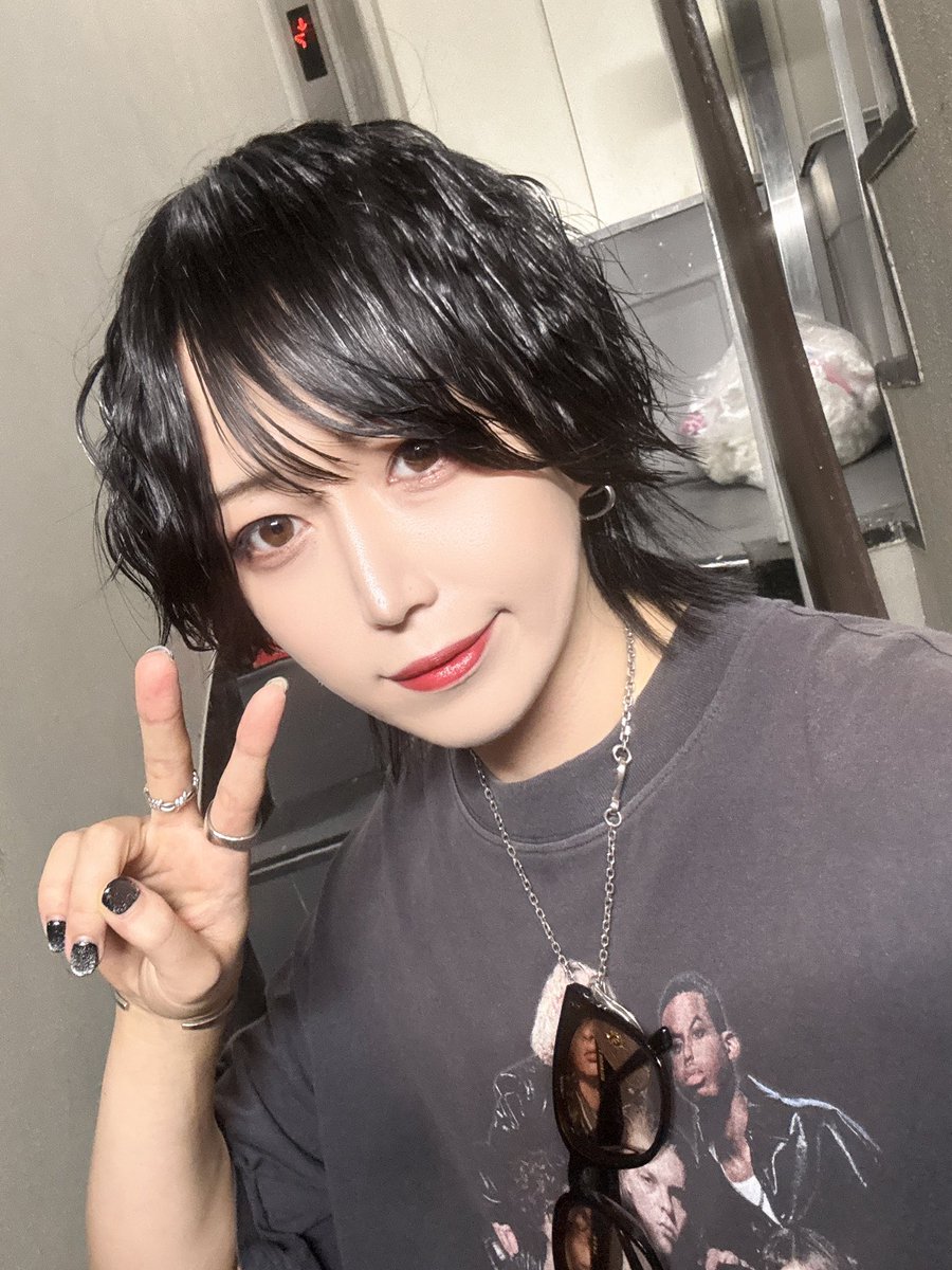 しゅきんしてます三/ ˙꒳​˙)/
初回指名DMまってます🥹

#歌舞伎 #歌舞伎町 #新宿 #ホスト #ホストクラブ #担当 #メン地下 #メンコン #コンカフェ #初回 #サブカル系 #荒野行動 #いいねした人フォローする #イケメン #ウルフ #ピアス #タトゥー