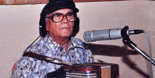 El viejo Mile expresó en un clásico:
“Me le dice a Carmen Díaz, que sufra y tenga paciencia
o es que ella no sabía que Emiliano es sinverguenza.
Yo no puedo enamorarme de una muchacha bonita
Si yo hago cualquier cosita se lo van diciendo a Carmen”

panoramacultural.com.co/opinion/10734/…