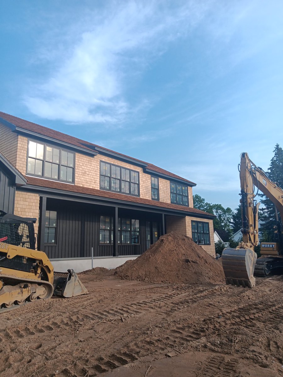BIG is an MPL-404 on <a href="/solana/">Solana</a> fractionalized RWA access through NFTs with a community of residential construction professionals.

MAIV is a fractionalized business investment contract on $ETH  <a href="/MAIV_FINANCE/">MAIV</a> 

COLLAT is an RWA launchpad for fractionalized assets <a href="/CollaterizeHQ/">Collaterize</a>