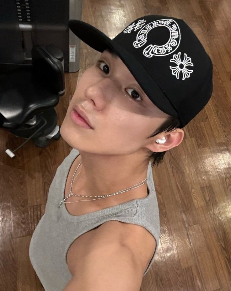 Aksa (@englanrd) on Twitter photo 