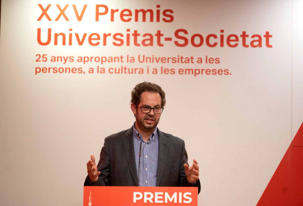 El presidente de nuestra Comisión de Asuntos Académicos, Damià Tormo, ha sido galardonado esta semana con el Premio Rei Jaume I 2025 en la categoría de Revelación Empresarial. 

Un merecido premio que reconoce su trayectoria emprendedora y su impulso al ecosistema innovador.