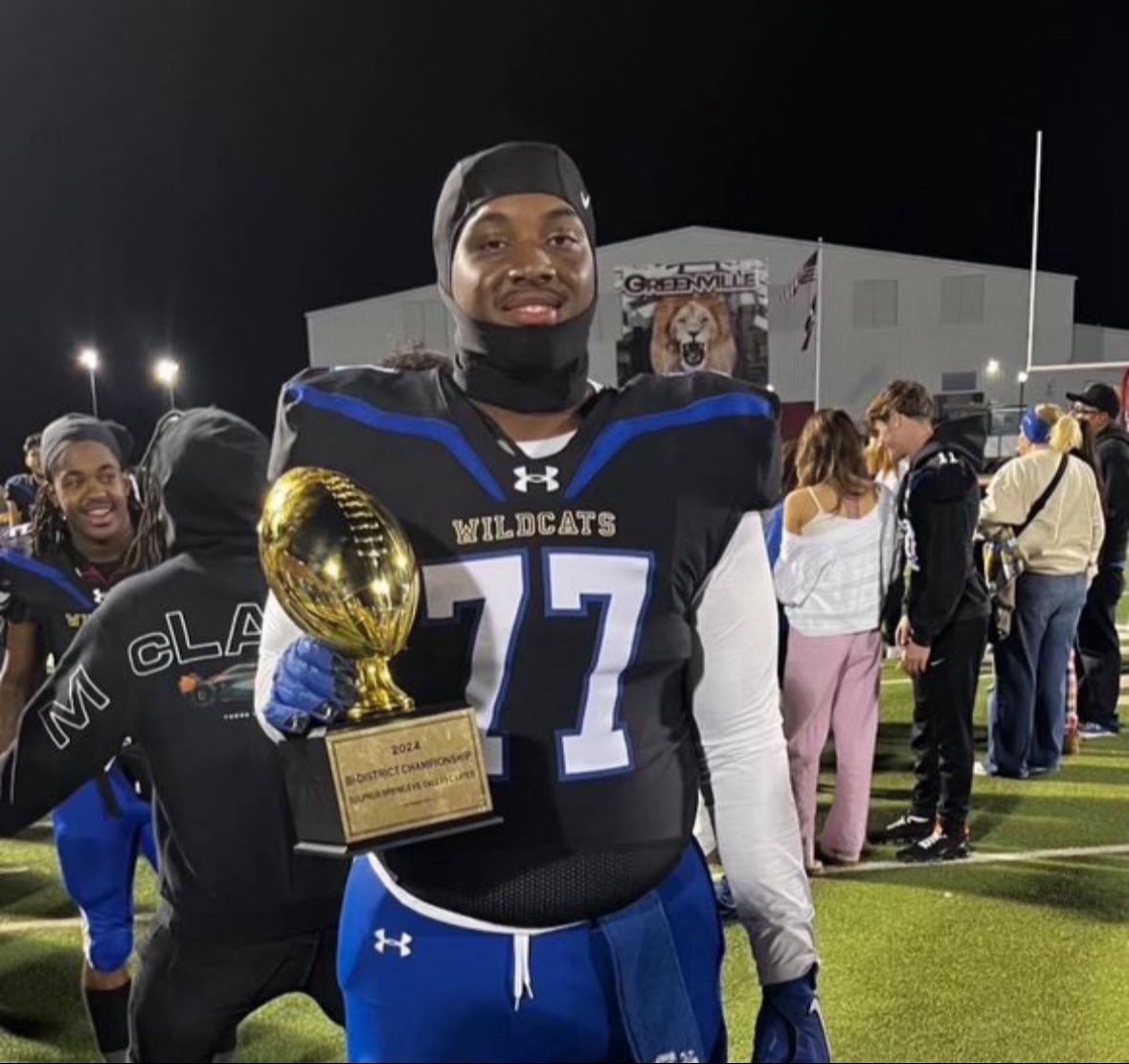 4⭐️ offensive lineman Vincent Johnson Jr. will take his official visit to #Baylor this weekend.

The 6-6, 320-pound prospect is a composite top 30 offensive tackle in the nation. 

TCU and Kansas State are both squarely in the mix for him as well. #SicEm