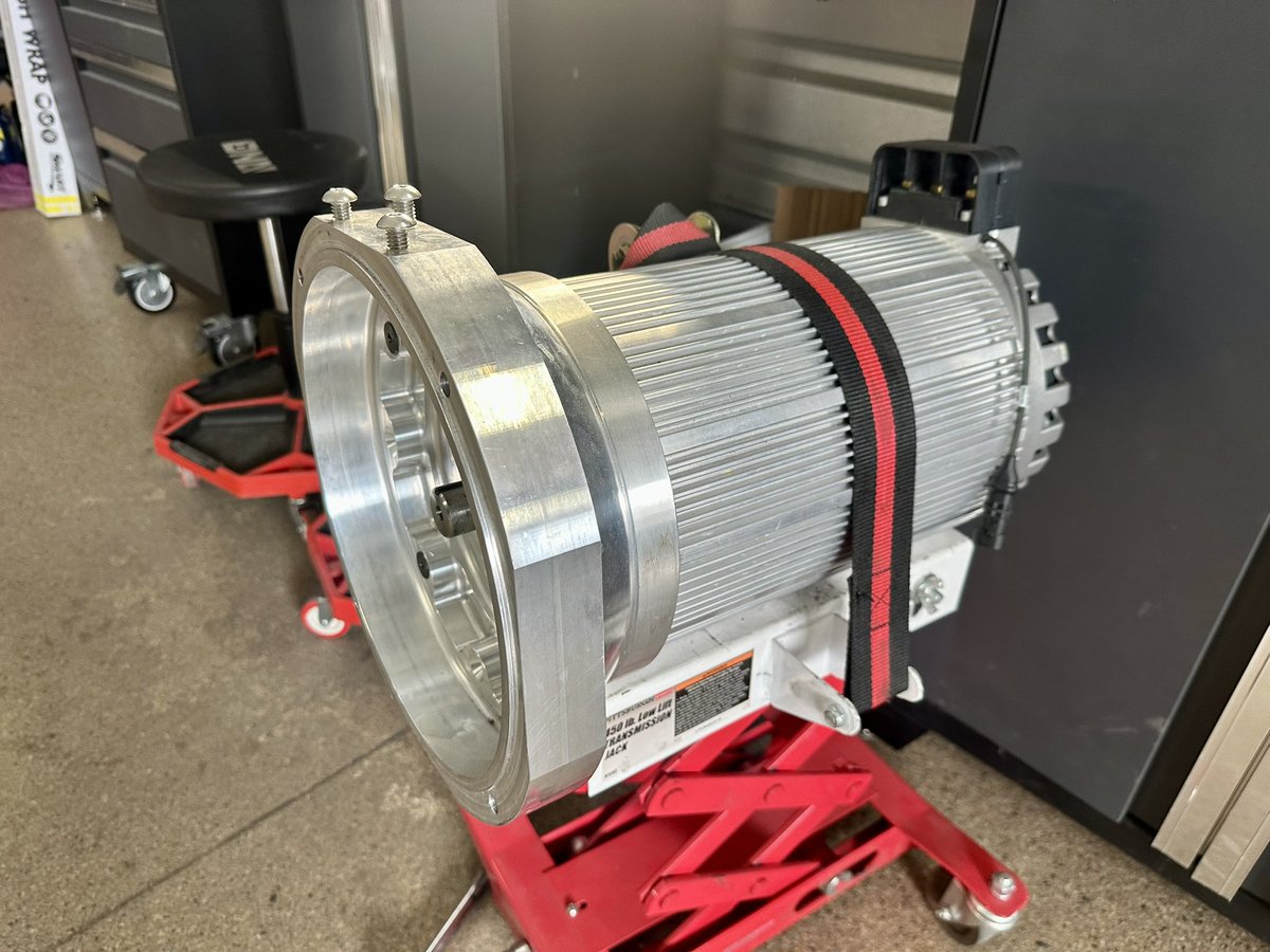 elecclassiccars's tweet image. Massive thanks to Nick and the ClassicEVConversions crew, in Denver, for helping with the logistics of BugZappa for Pikes Peak. Check them out if you’re looking for a good shop to convert your car to electric, a really great team doing some sterling work. 😎⚡️👌 #pikespeak