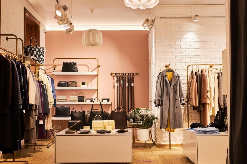 Three premium fashion brands have been identified as most likely to remain resilient and succeed over the next four years and there are six smaller brands that are going from strength to strength and should be watched very closely, according to a report. 

just-style.com/features/premi…