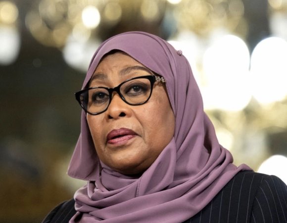 Sikiliza <a href="/SuluhuSamia/">Samia Suluhu</a> .

Ziwepo Reforms.

Ufanyike UCHAGUZI huru na Haki.Mshindane Wewe na <a href="/TunduALissu/">Tundu Antiphas Lissu</a>

Wewe uzunguke nchi nzima,Fanya kampeni etc.

Lissu akae GEREZANI muda wote ambao wewe utakuwa Unafanya hizo kampeni.
Halafu Tupige KURA.

Huwezi kumshinda Lissu.Never