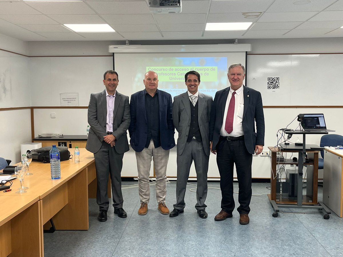 Felicitats Jorge Francés Monllor, nou catedràtic de Física Aplicada al departament!!!!!