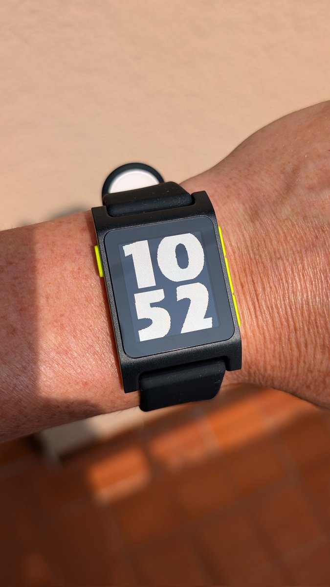 dp_faces's tweet image. New Huge watch face for b/w watches #core2duo #pebble2 

apps.rebble.io/en_US/applicat…

#coretime2 #pebble #repebble @Pebble