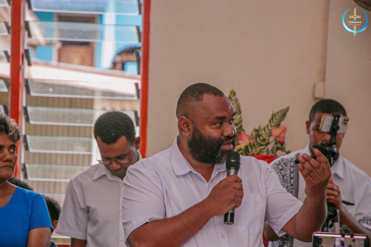 📢 Let’s Call Each Other In, not out. As men &amp; fathers, let’s stop dragging old wounds into new fights. Our kids are watching. Let’s choose healing, grace &amp; emotional safety—together. 💙 Vinaka Jeremaia Q. Merekula. #CallThemIn #Fatherhood #HealingTogether #VanuaConnect