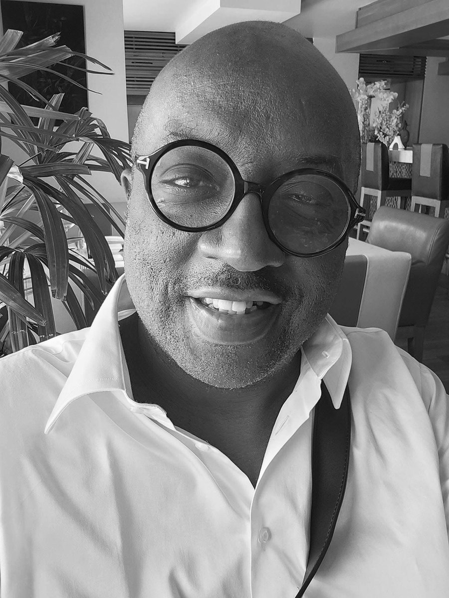 GbairaiMagazine's tweet photo. 💔🕊️DÉCÈS DE ERIC DIDIA dit RORO

Le monde des médias ivoiriens est en deuil .
Décès ce jour du talentueux présentateur télé et animateur Éric Didia . https://t.co/ldZFGCzuto