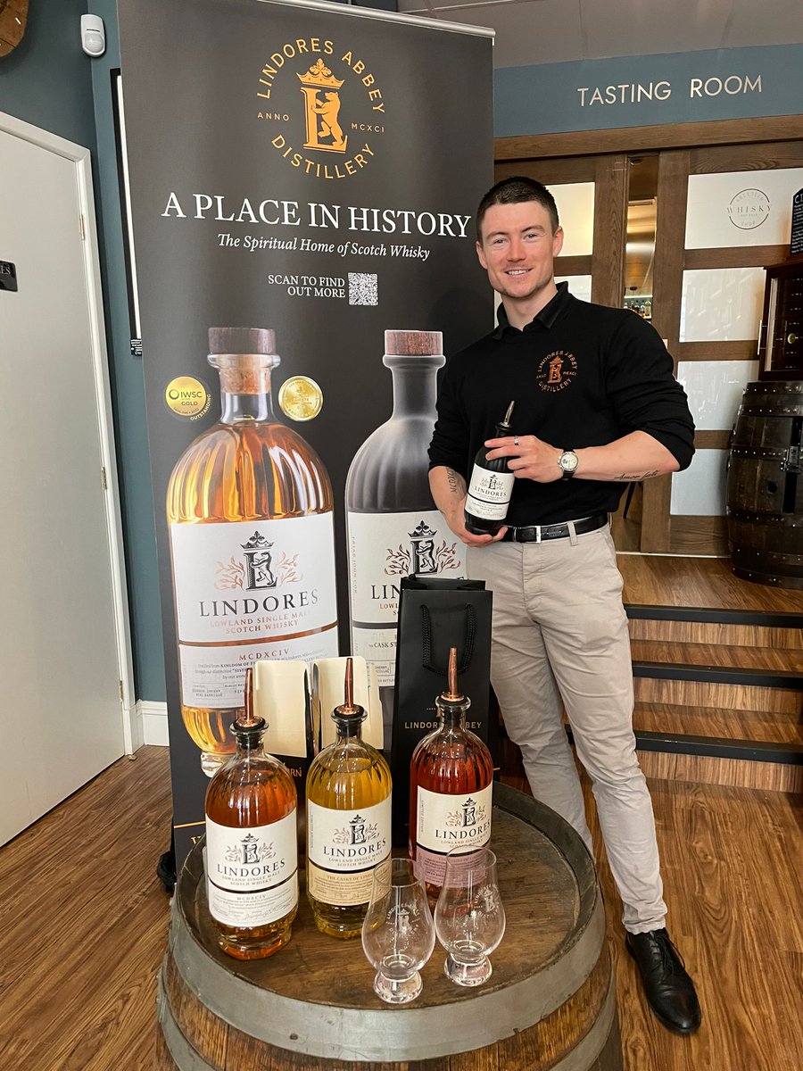 FREE BARREL TOP TASTING TODAY 💛🥃

We’re delighted to welcome back John from Lindores Abbey Distillery hosting a FREE barrel top tasting till 5pm today.  Pop on down to the shop and join us for a wee dram or two 🥃