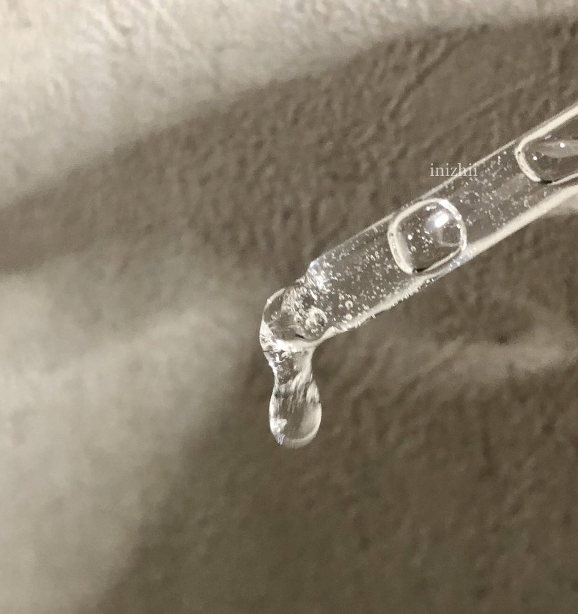 Pernah ga ngerasa —> “udh skincarean, udh tidur cukup, tp muka ga fresh alias kusamm, bekas jerawat lama ilangnya 😞”

Coba upgrade serumnya dehhh… ini jg bisa bantu ngurangin bekas jerawaatt