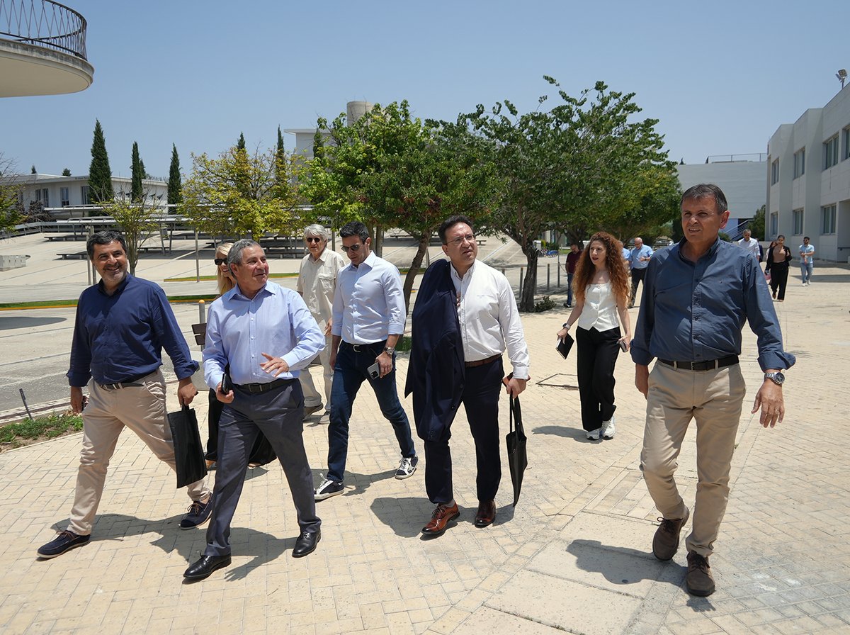 UCYOfficial's tweet image. Υποδεχθήκαμε την Κοινοβουλευτική Επιτροπή Παιδείας και Πολιτισμού στο Πανεπιστήμιο Κύπρου.
Μοιραστήκαμε το όραμά μας για ποιοτική δημόσια εκπαίδευση, έρευνα με αντίκτυπο και διεθνή εξωστρέφεια.
🤜🤛Η συνεργασία με την Πολιτεία συνεχίζεται.