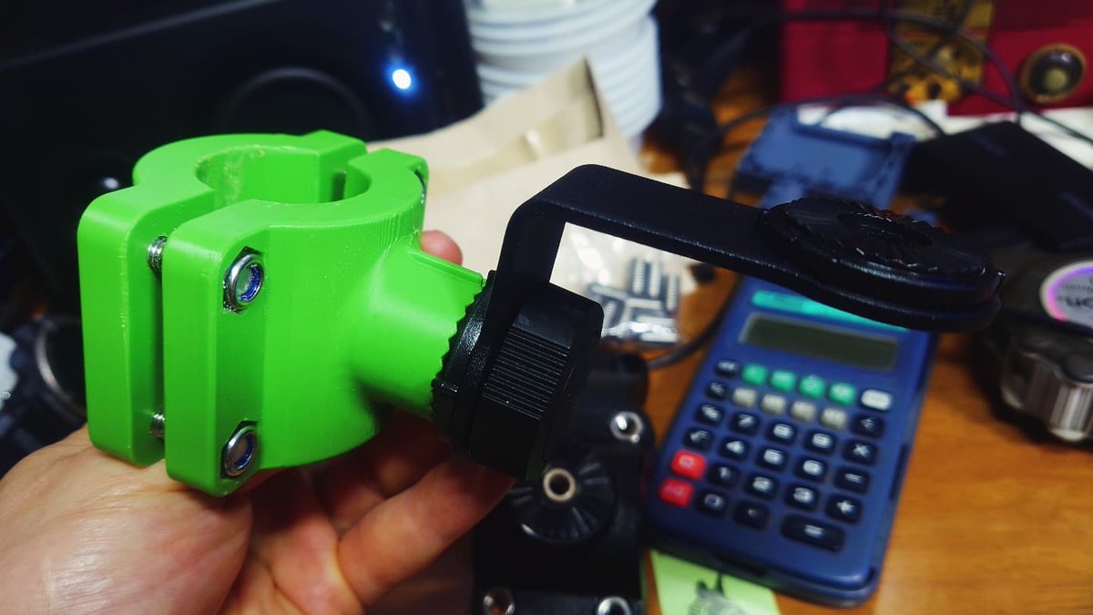 fishsato_'s tweet image. 今年は出船はもう少し先？色んなことを一気にやってる。
そうゆうタイミング！
価値ある釣りをしたい。
自分の船だと純正で角度が付きすぎるので？スカウトモールドでほぼ0度のマウントを製作した。
明日じっくりリグる！
&amp;gt;゜)))彡
#lowrance #activetarget #autodeskfusion #creality #fishsato