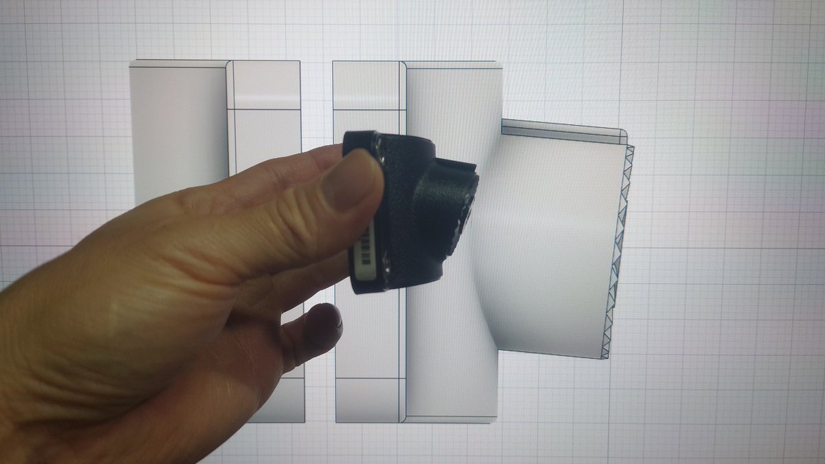 fishsato_'s tweet image. 今年は出船はもう少し先？色んなことを一気にやってる。
そうゆうタイミング！
価値ある釣りをしたい。
自分の船だと純正で角度が付きすぎるので？スカウトモールドでほぼ0度のマウントを製作した。
明日じっくりリグる！
&amp;gt;゜)))彡
#lowrance #activetarget #autodeskfusion #creality #fishsato