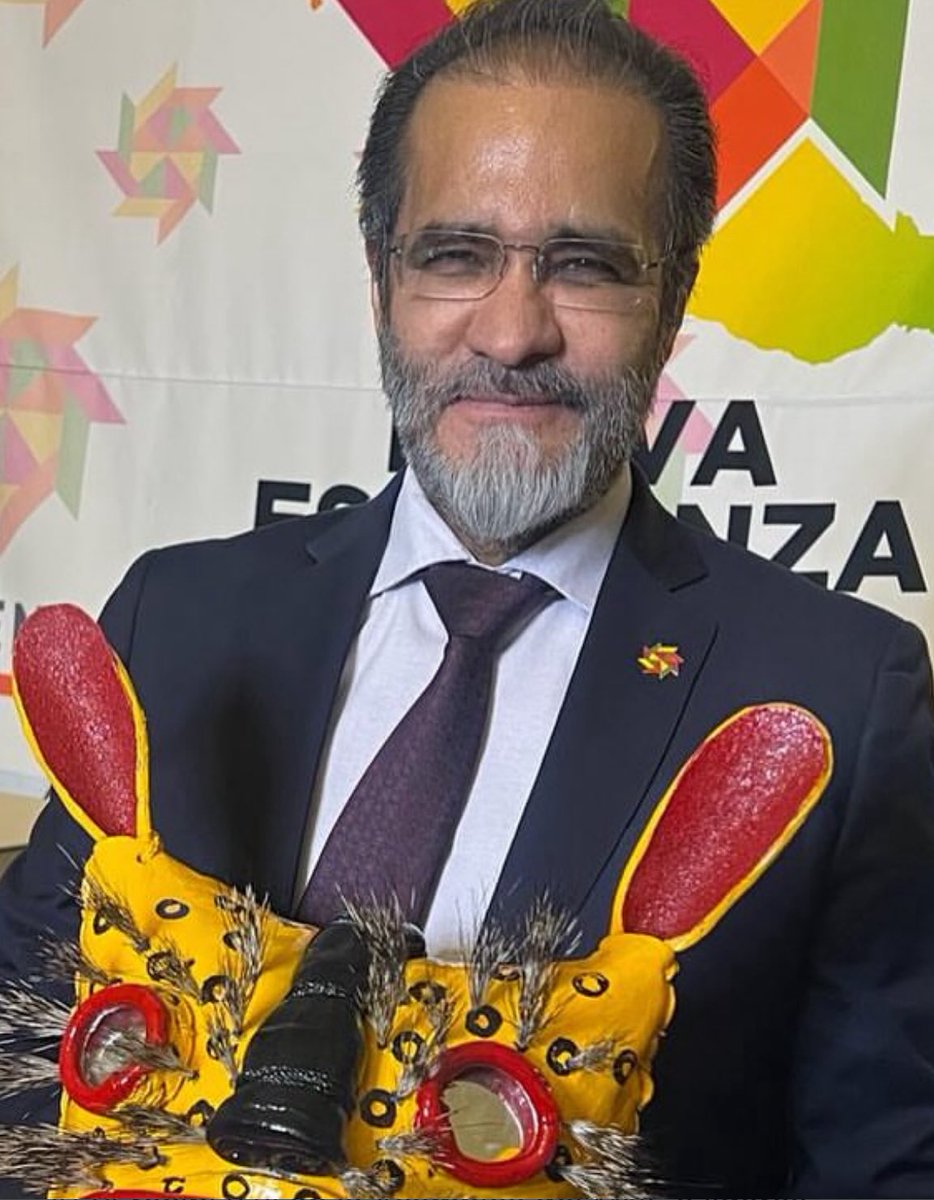 Envío un ejercicio de reflexión histórica, literaria y política acerca de un tema relevante: “El anhelo del poder dinástico”facebook.com/share/p/18sE94…