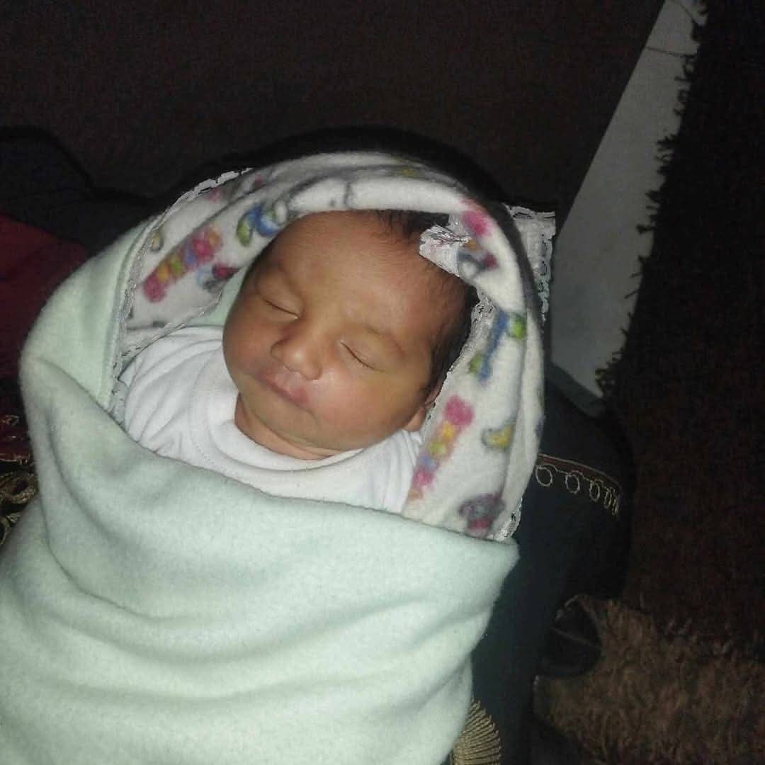 Andrea Sorato (@andrea_sorato) on Twitter photo Un neonato è stato trovato all'ingresso di un edificio a #Gaza, accanto a lui un biglietto struggente:" mio marito è prigioniero, non posso nutrirlo. Non ho latte materno perché non c'è cibo per me è non posso permettermi il latte in polvere. Non ho altra scelta."
<a href="/rulajebreal/">Rula Jebreal</a> Un neonato è stato trovato all'ingresso di un edificio a #Gaza, accanto a lui un biglietto struggente:" mio marito è prigioniero, non posso nutrirlo. Non ho latte materno perché non c'è cibo per me è non posso permettermi il latte in polvere. Non ho altra scelta."
<a href="/rulajebreal/">Rula Jebreal</a>